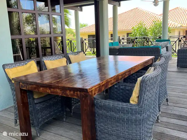 Villa Blue Bay BEACH - 3min/plage ☀ | Curaçao, Curaçao-Centre, Blue Bay - villa table à manger confortable dans un magnifique jardin tropical