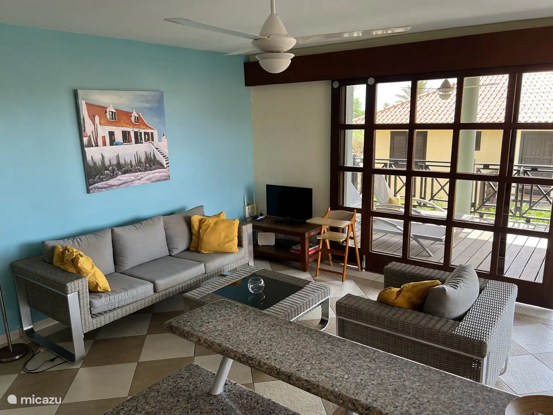 Salon et cuisine ouverte