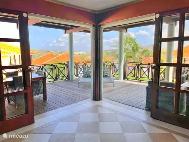 Villa Blue Bay BEACH - 3min/plage ☀ | Curaçao, Curaçao-Centre, Blue Bay - villa Charmant se prélasser sur le porche. intérieur = extérieur