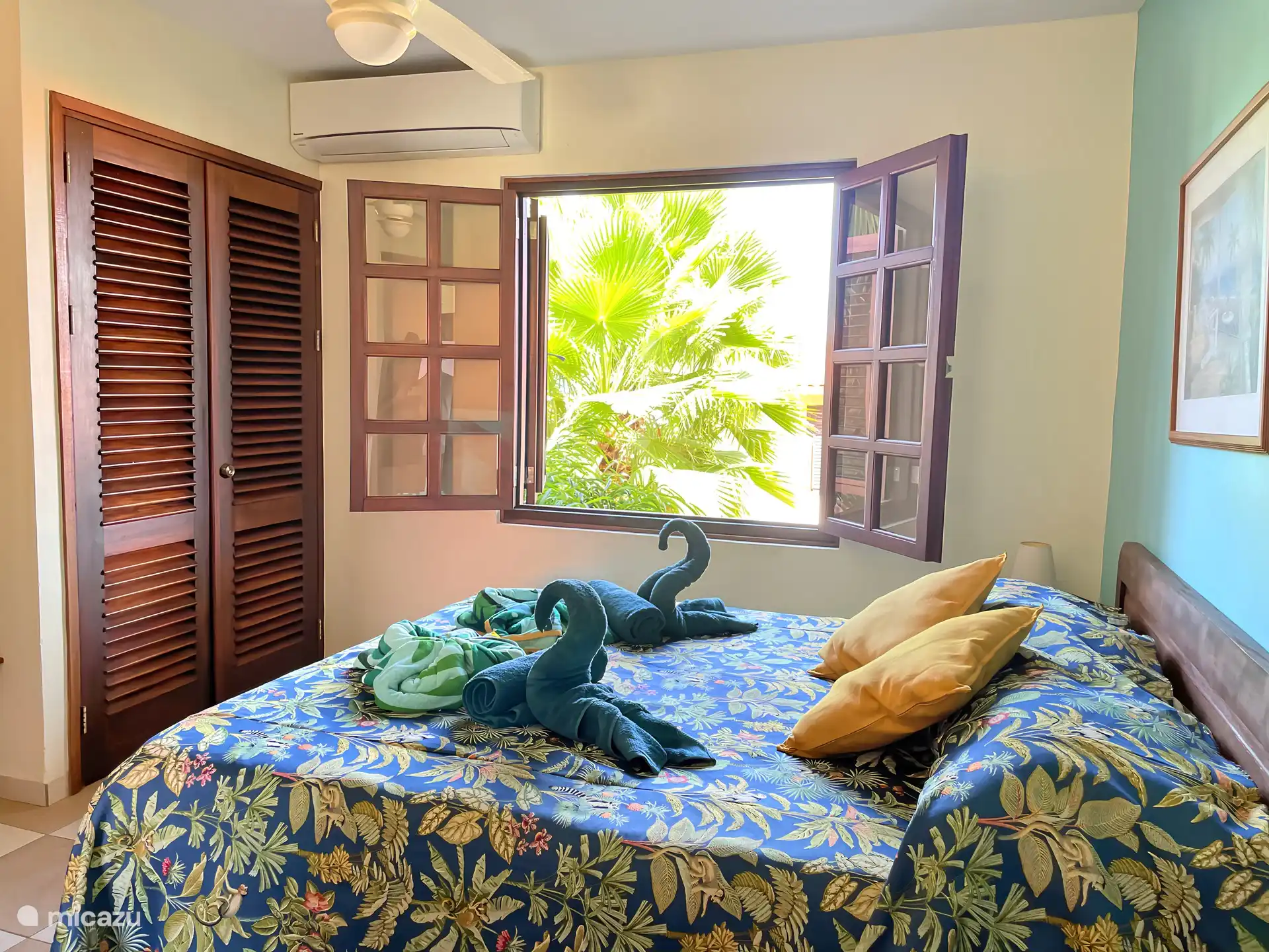 Chambre 1 avec salle de bain attenante