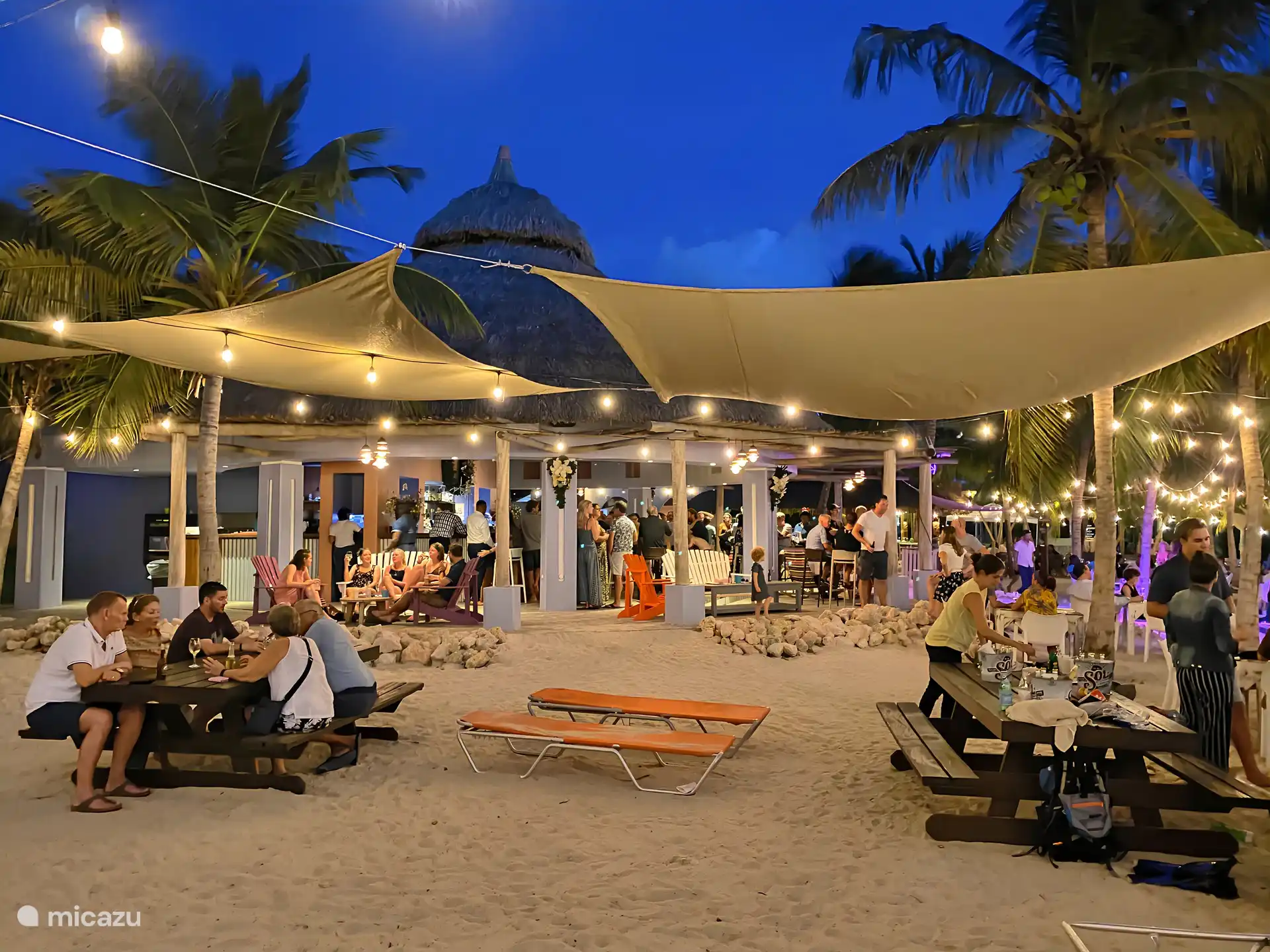 Bar/restaurant sur la plage