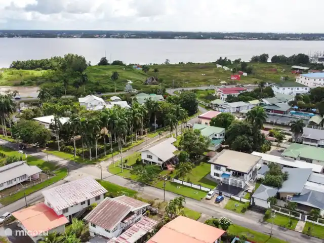 Location de Vacances Suriname, Paramaribo, Paramaribo, appartement - Kamra B - Oso Josich Haut du quartier, aussi appelé Rainville (Paramaribo-Nord)