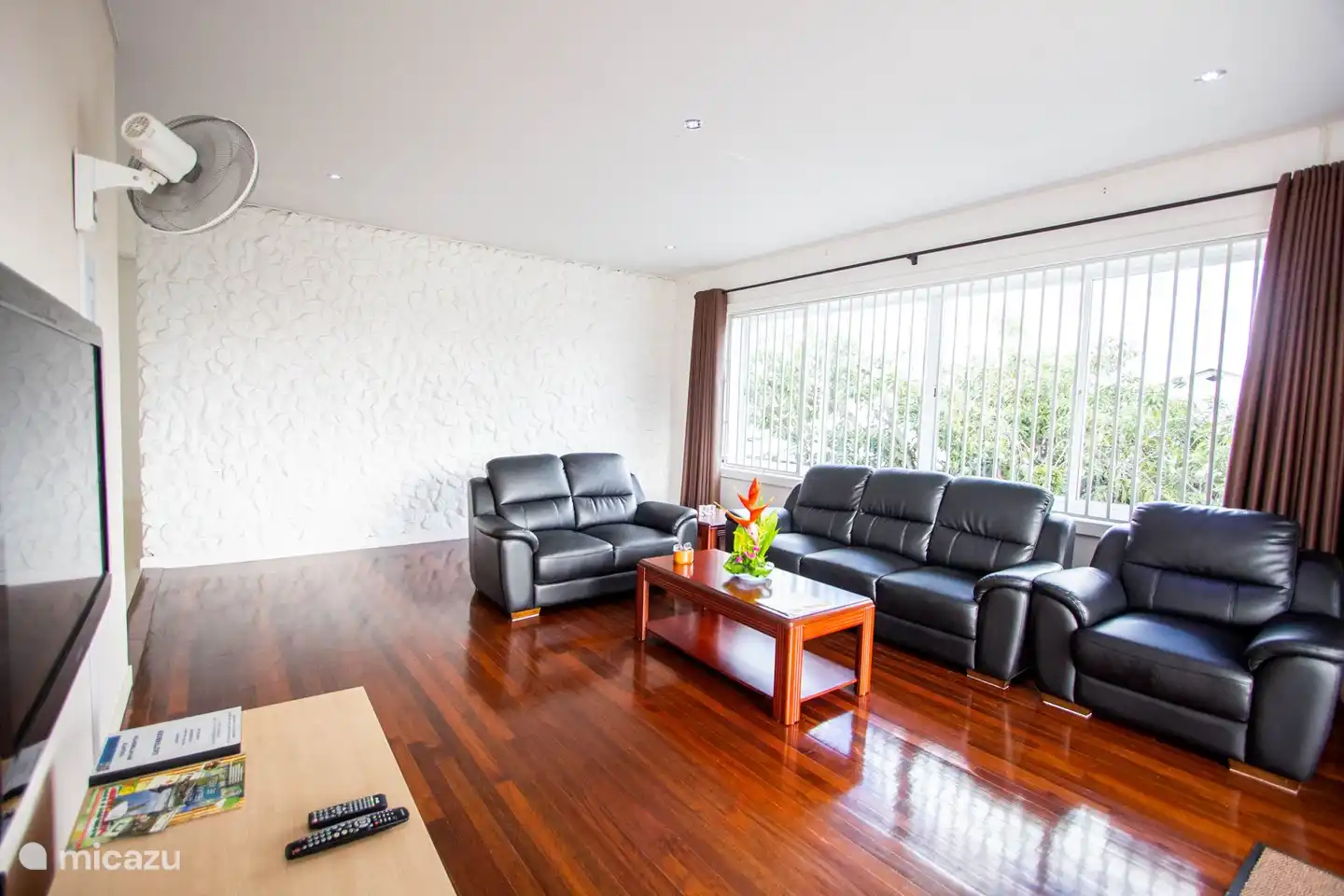 Salon et coin télé