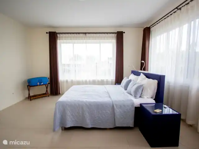 Location de Vacances Suriname, Paramaribo, Paramaribo, appartement - Kamra B - Oso Josich Chambre 2 avec un lit double