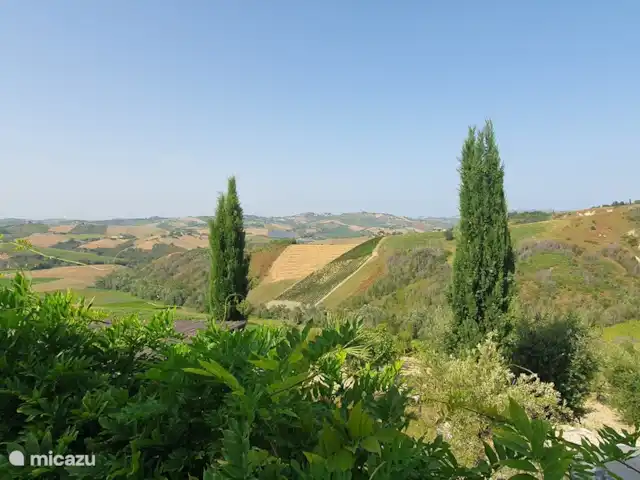 Casa La Farfalla huren in Italië, Marche, Offida - villa uitzicht vanaf de oprit