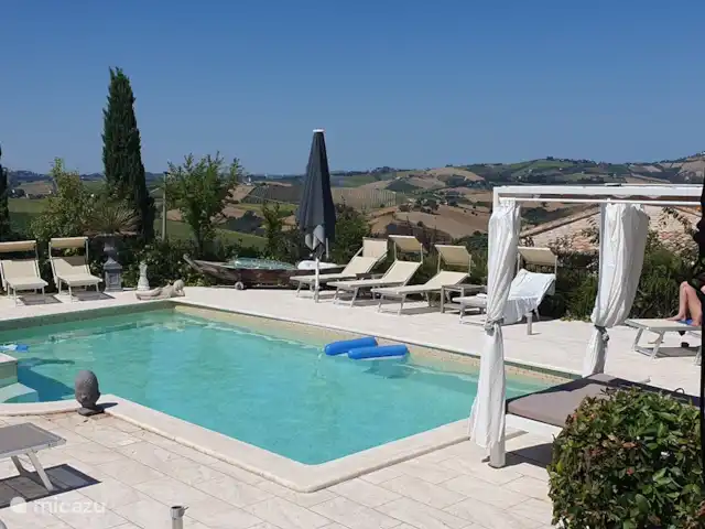 Casa La Farfalla huren in Italië, Marche, Offida - villa het zwembad met bedjes