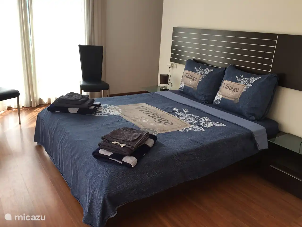 Main bedroom + dressing (air conditioning)