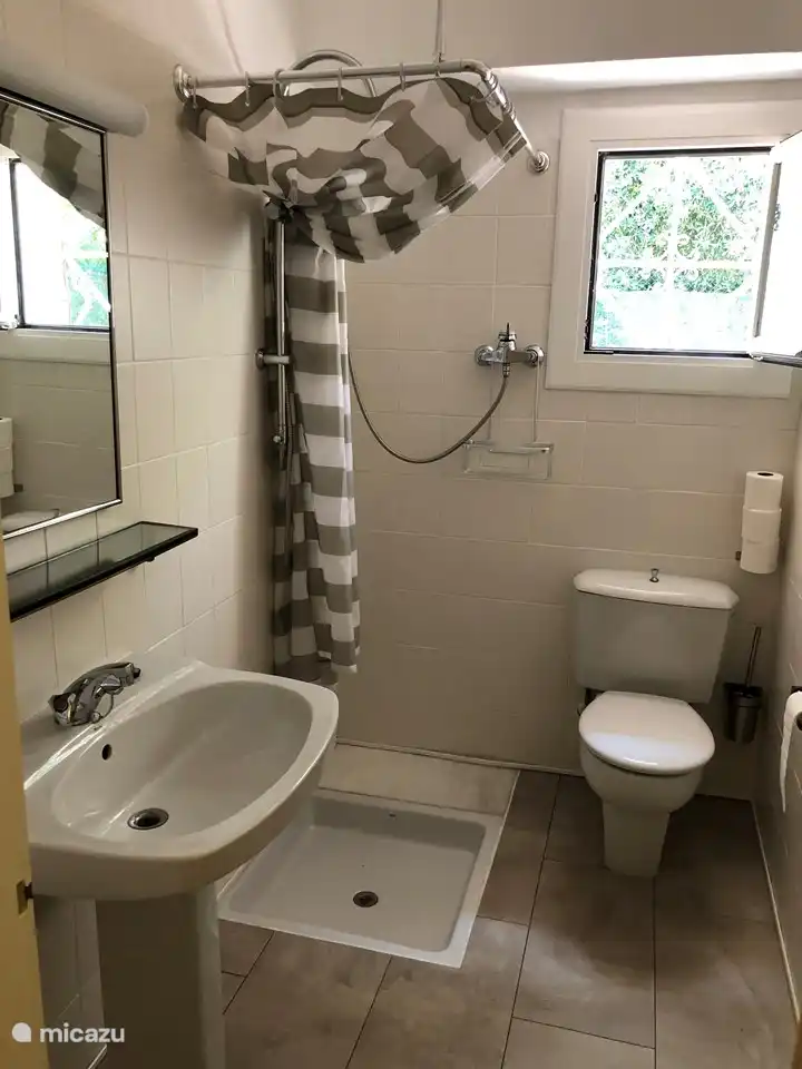 Bathroom 1 - Ground floor