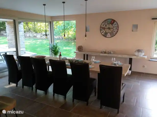 Casa de vacaciones El Couleye en Bélgica, Ardenas, Durbuy - casa vacacional Sala de estar que se abre a una terraza cubierta