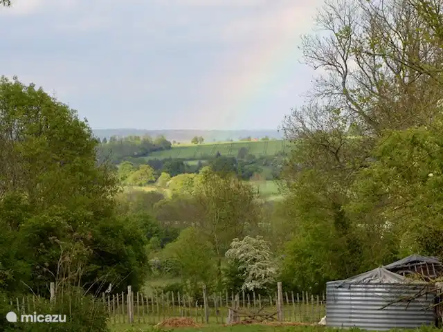 Bouton d'Or la ferme d'Hélice | France, Indre, Sarzay - gîte / cottage La vue depuis l'arrière de la ferme d'Hélice