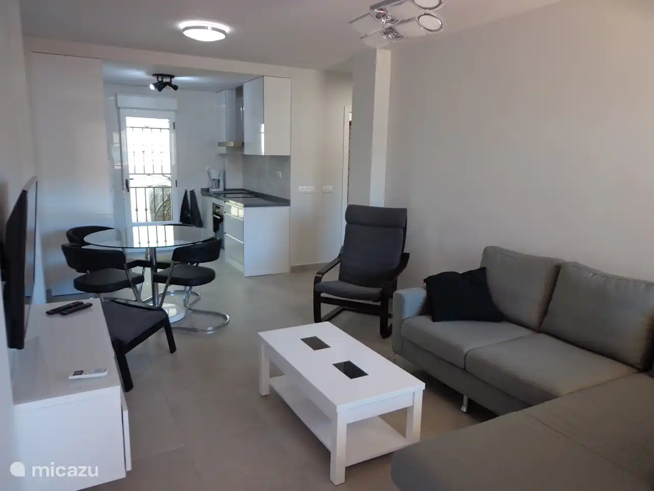 Casa Bosque en España, Costa Blanca, Orihuela Costa - Apartamento