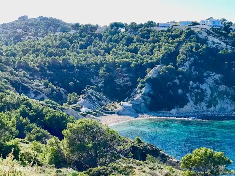 Cala Sardinera (15 min met auto)