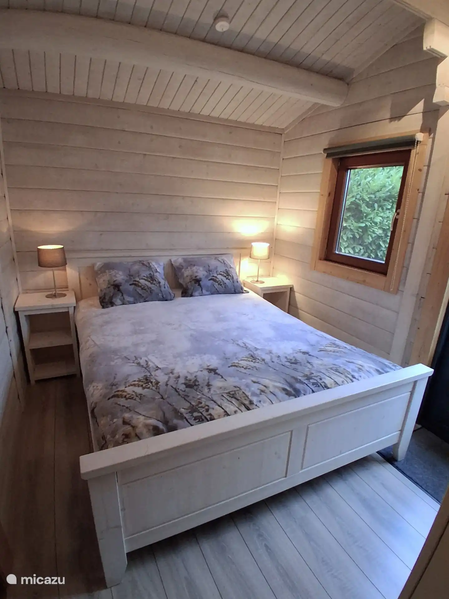 slaapkamer 1 in winter met flanellen dekbedovertrek