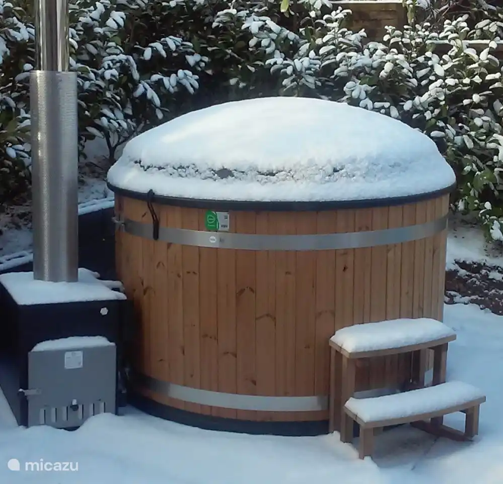 Unser Whirlpool im Winter