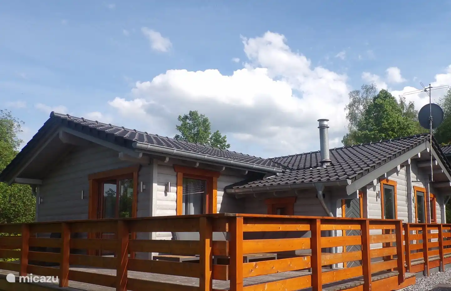 Blockhaus Sauerland mit großer Holzterrasse