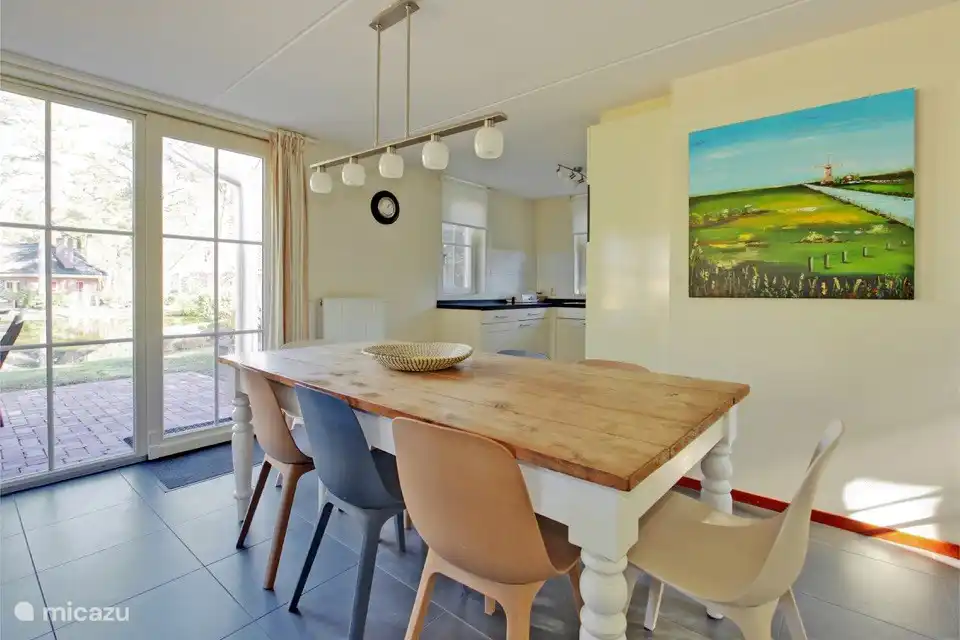 Gemütliches Essen, immer mit dem tollen Blick auf den Teich!