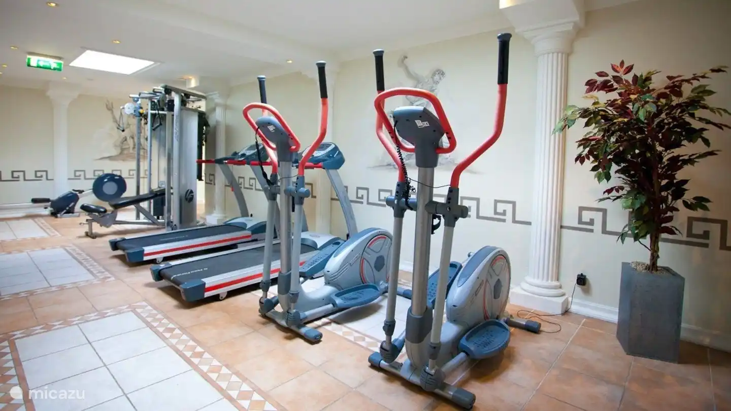 Auch an Fitnessgeräten mangelt es im Wellnessbereich natürlich nicht. Das ist puffen, aber mit einer Garantie für einen scharfen Zustand! Dafür setzen wir uns ein ...