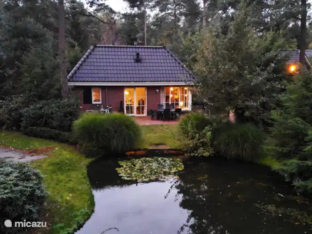 villa en Países Bajos, Güeldres, Beekbergen – La casa del estanque de Veluwe - ÚLTIMA HORA ¡Y luego una agradable charla junto a la chimenea crepitante!