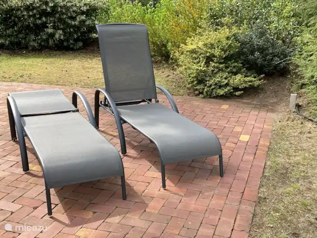 villa en Países Bajos, Güeldres, Beekbergen – La casa del estanque de Veluwe - ÚLTIMA HORA ¡O acuéstate! ¡Ideal para relajarse o tomar el sol en nuestras tumbonas!