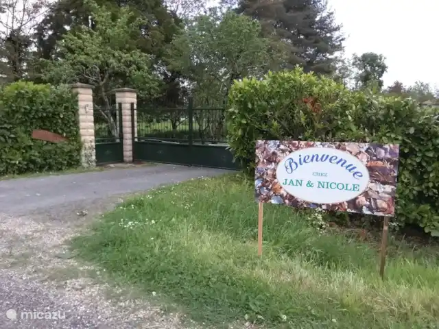 Location de Vacances France, Lot-et-Garonne, Le Temple-sur-Lot, gîte / cottage - Chez Jan et Nicole - Gîte Issac Entrée sur la route