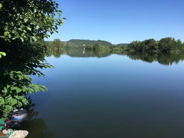 Location de Vacances France, Lot-et-Garonne, Le Temple-sur-Lot, gîte / cottage - Chez Jan et Nicole - Gîte Issac vue depuis votre jetée sur le terrain