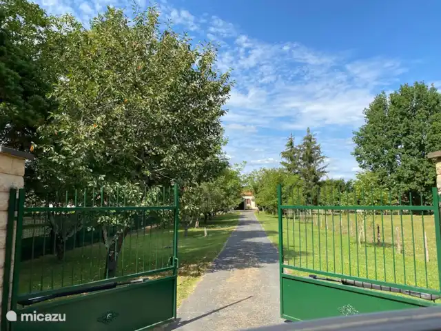 Location de Vacances France, Lot-et-Garonne, Le Temple-sur-Lot, gîte / cottage - Chez Jan et Nicole - Gîte Issac Le portail d'entrée électronique