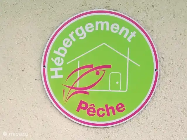 Location de Vacances France, Lot-et-Garonne, Le Temple-sur-Lot, gîte / cottage - Chez Jan et Nicole - Gîte Issac Toutes sortes d’installations supplémentaires pour les pêcheurs. Un grenier supplémentaire avec réfrigérateur et congélateur, plaque de cuisson et plaque à induction, boîte de vie, seaux et épuisettes.