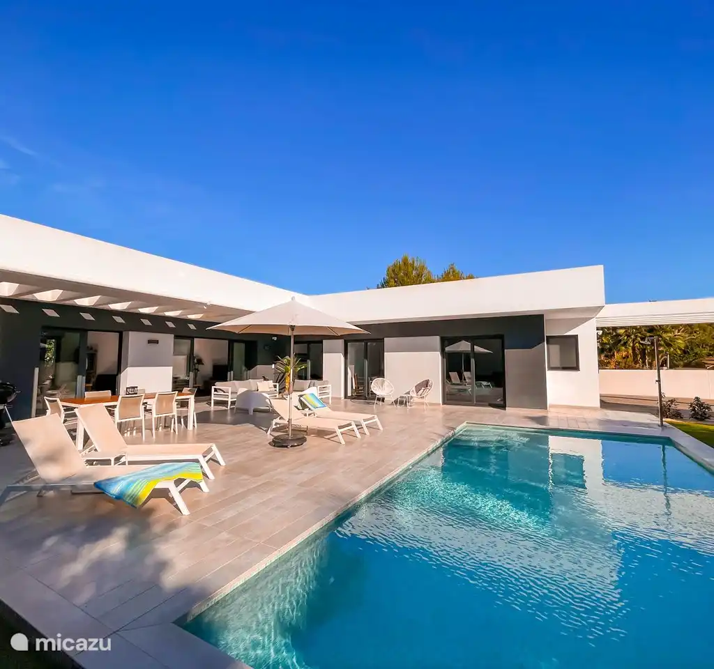 Villa Yasmila Moraira