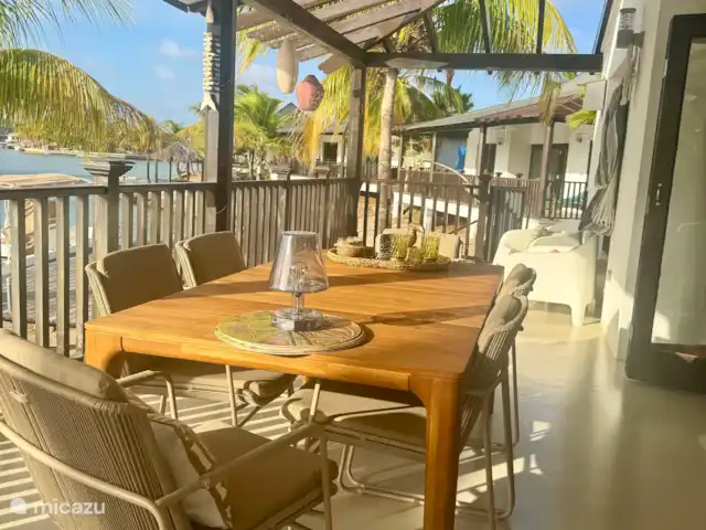 Location de Vacances Bonaire, Bonaire, Kralendijk, maison de vacances - Waterlands Villa Sol Table à manger Porche