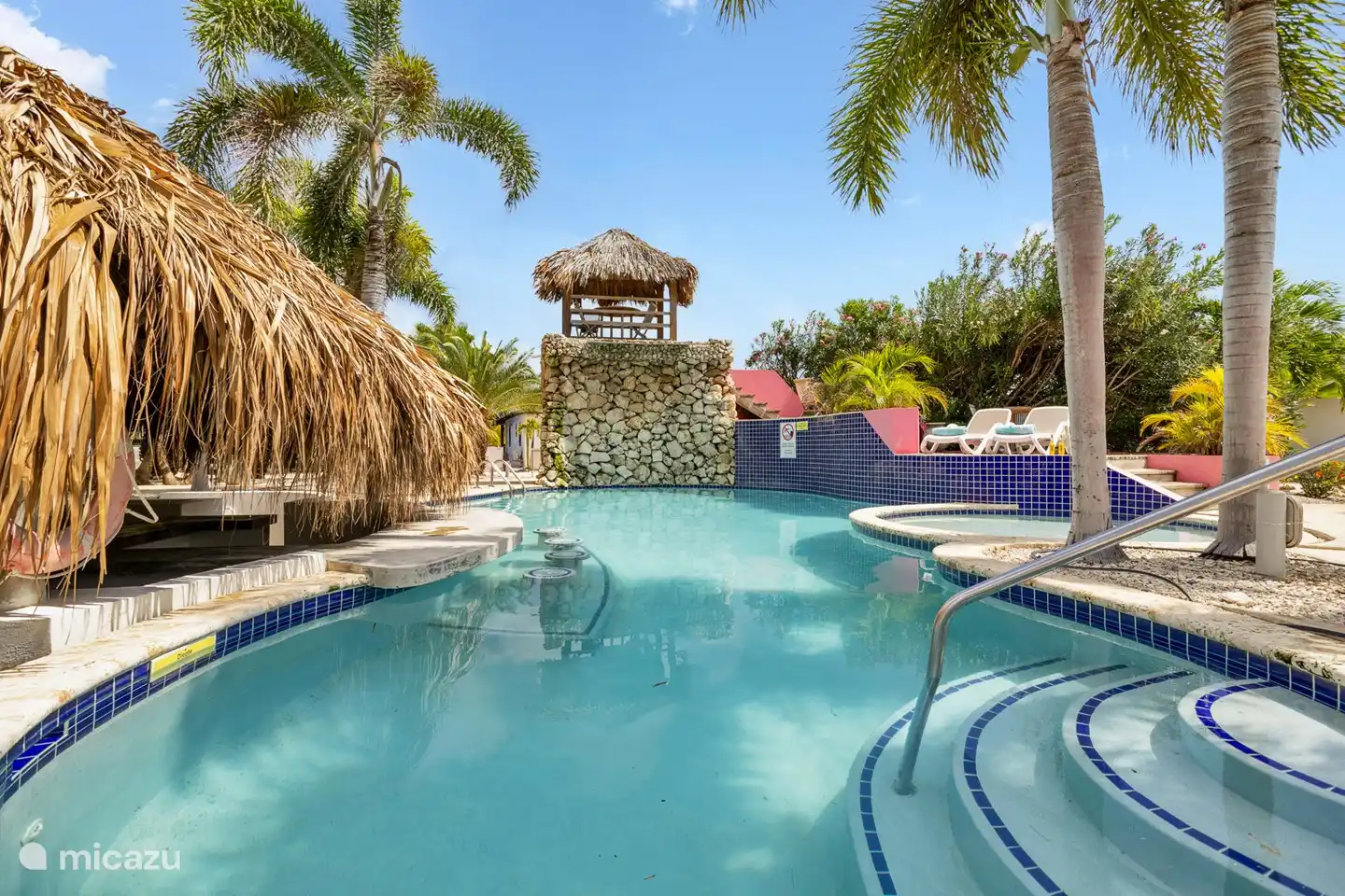 Schwimmbad im Waterland Village