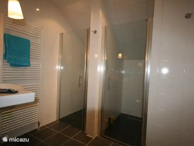 Villa Eco de Quatre Saisons en Francia, Altos Alpes, Guillestre - villa baño arriba 1