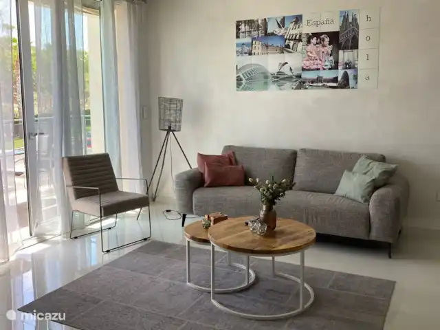 Casita Guardamar en España, Costa Blanca, Guardamar del Segura - penthouse Sala de estar con balcón contiguo con vistas a la reserva natural