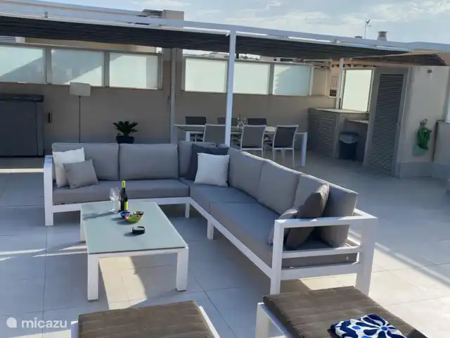 Casita Guardamar en España, Costa Blanca, Guardamar del Segura - penthouse Gran terraza en la azotea con toldo grande y parabrisas