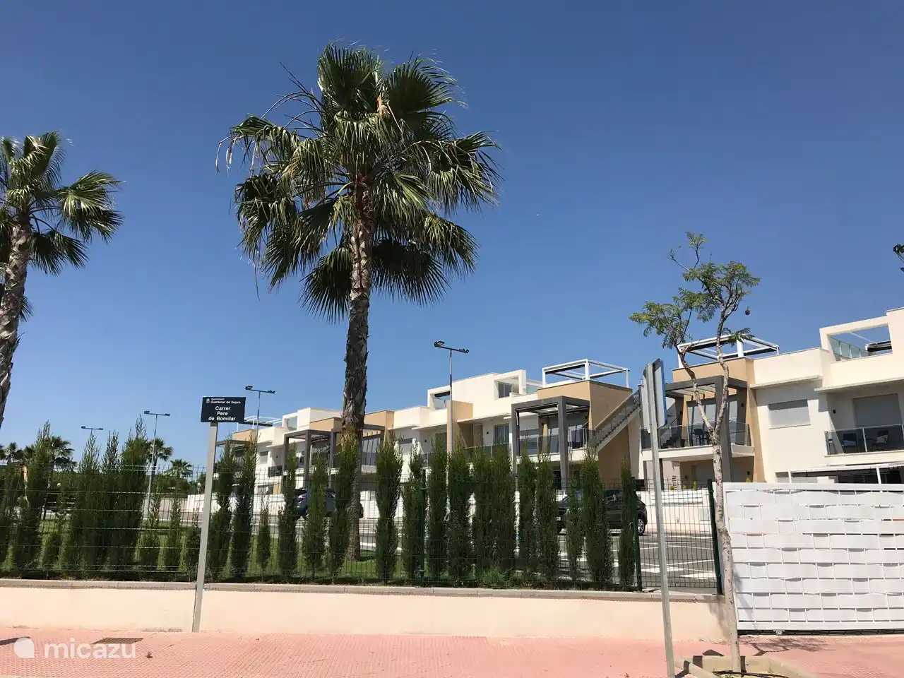 Komplett geschlossene Anlage