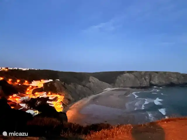 Casa de vacaciones Casa Rinsma en Portugal, Algarve, Vale da Telha - villa Arrifana después del atardecer