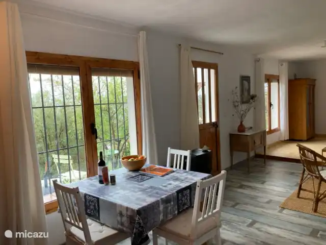 casa la chaparra en España, Andalucía, Riogordo - casa vacacional La mesa con fantásticas vistas. Maravilloso para trabajar, escribir..