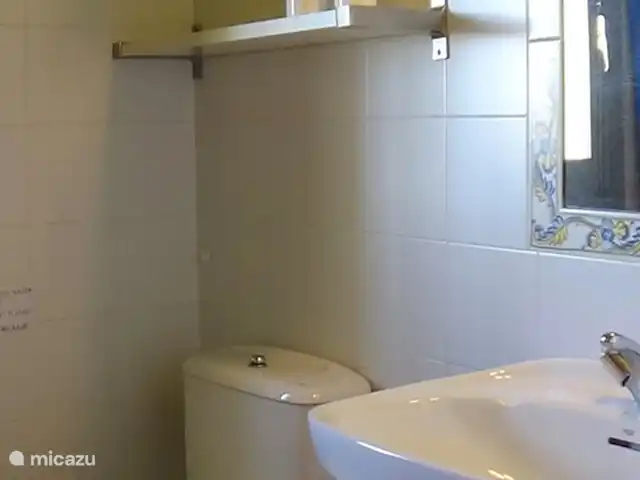 casa la chaparra en España, Andalucía, Riogordo - casa vacacional baño 1