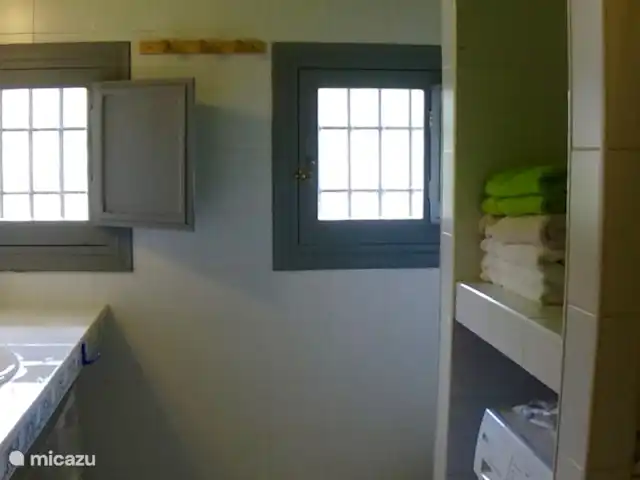 casa la chaparra en España, Andalucía, Riogordo - casa vacacional baño 2