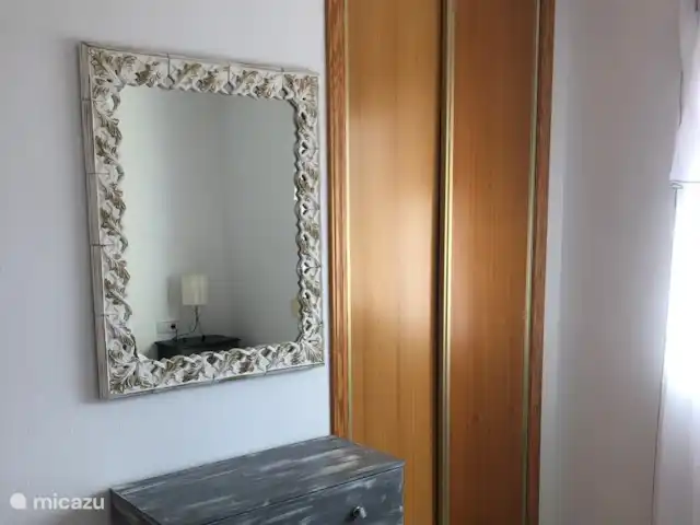 Casa Bonita huren in Spanje, Costa Blanca, Calpe - vakantiehuis 2 persoons slaapkamer met kledingkast en commode met spiegel