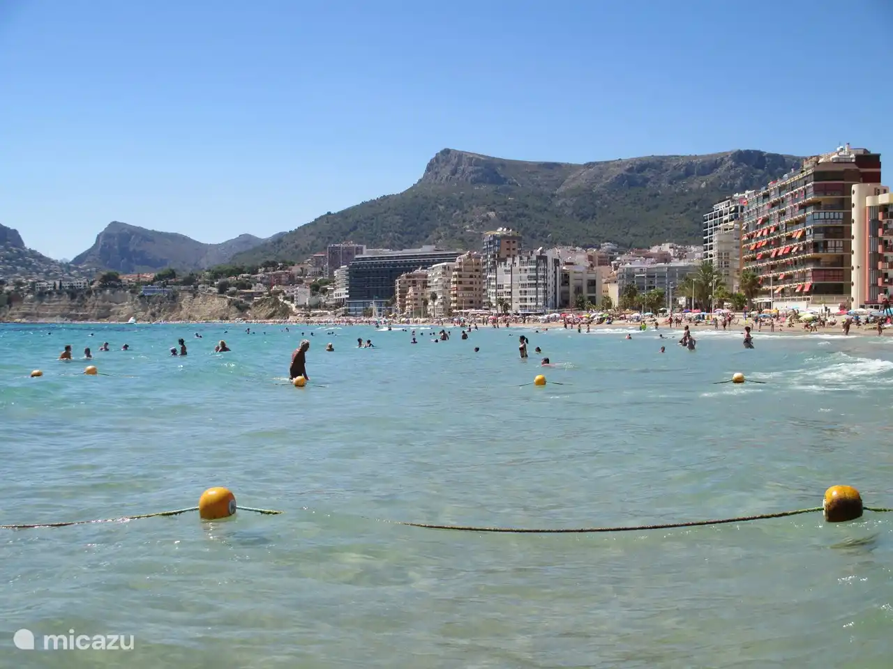 lovely long sandy beach in Calpe