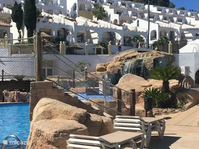 Casa Bonita huren in Spanje, Costa Blanca, Calpe - vakantiehuis Gratis ligbedden bij de zwembaden
