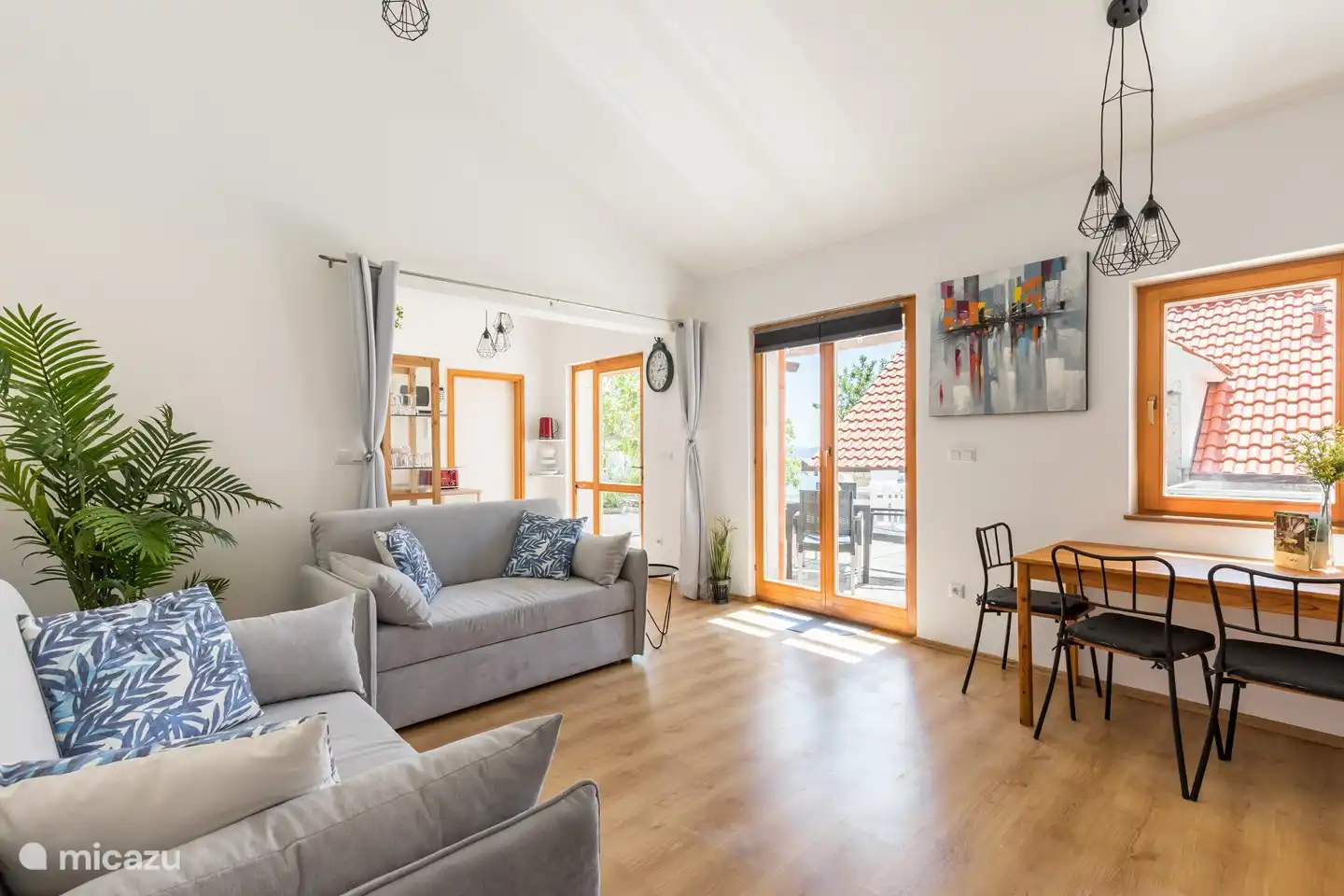 living room / kitchen