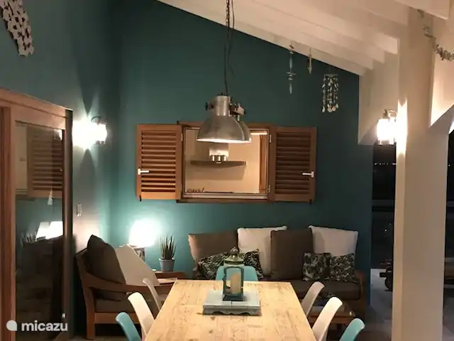 Villa Blou-Berde | Bonaire, Bonaire, Belnem - villa Porche illuminé confortable le soir