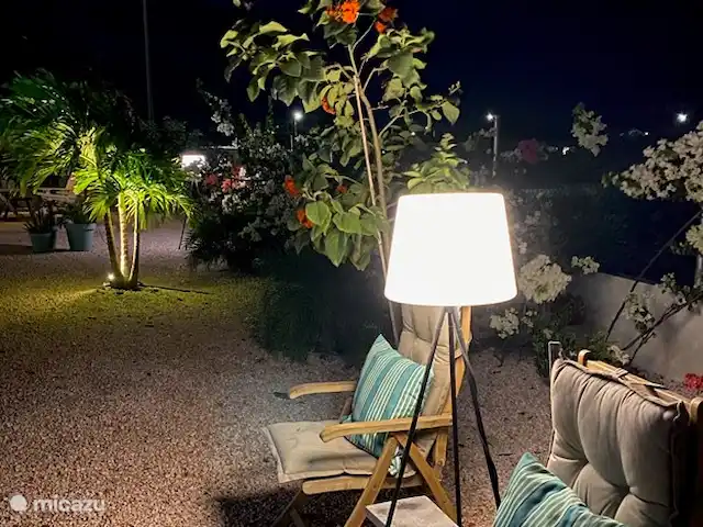 Villa Blou-Berde | Bonaire, Bonaire, Belnem - villa Jardin le soir