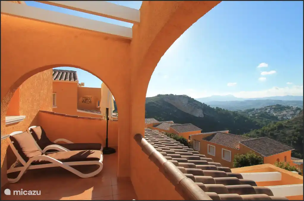 2 transats luxueux avec des coussins moelleux disponibles