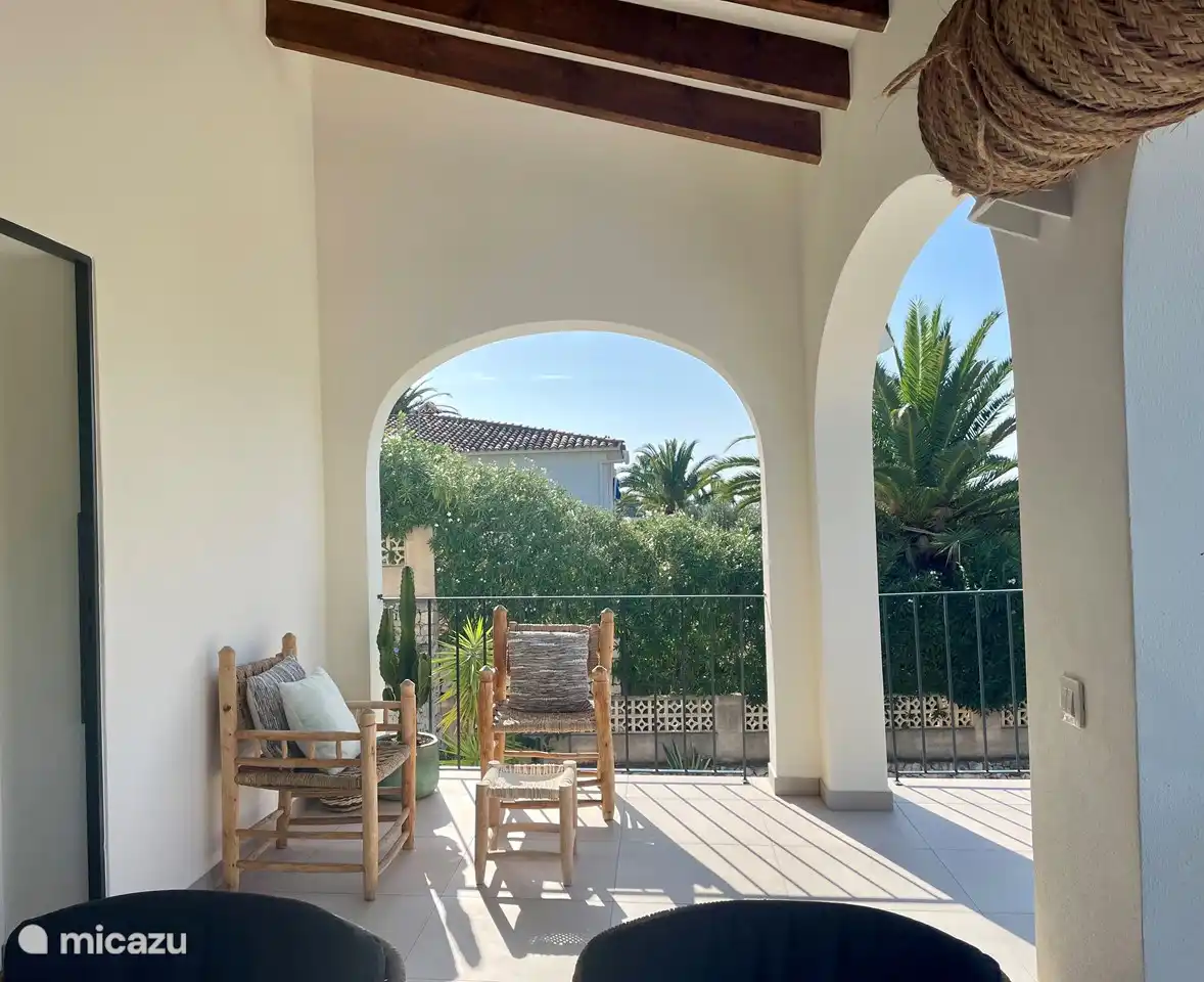 Gezellig zitje op veranda 