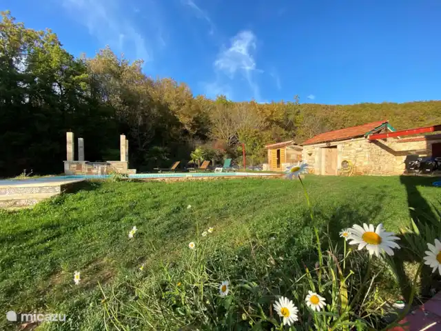 Innièze | France, Lot, Lachapelle-Auzac - maison de vacances jardin