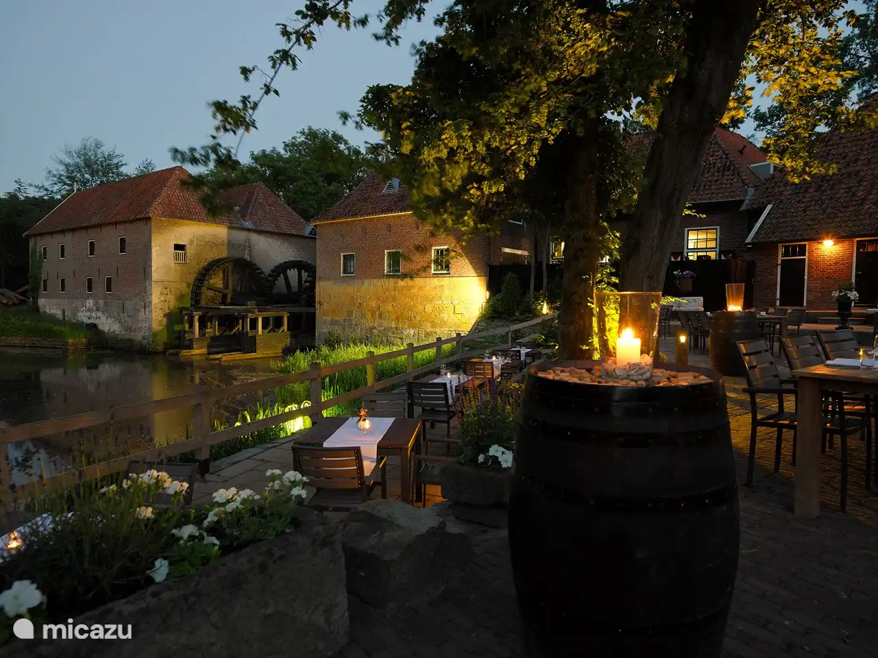 terraza restaurante adyacente de Watermolen