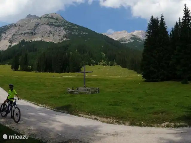 Location de Vacances Autriche, Tyrol, Leutasch, appartement - Studio Ostbacher Stern A 103 faire du vélo