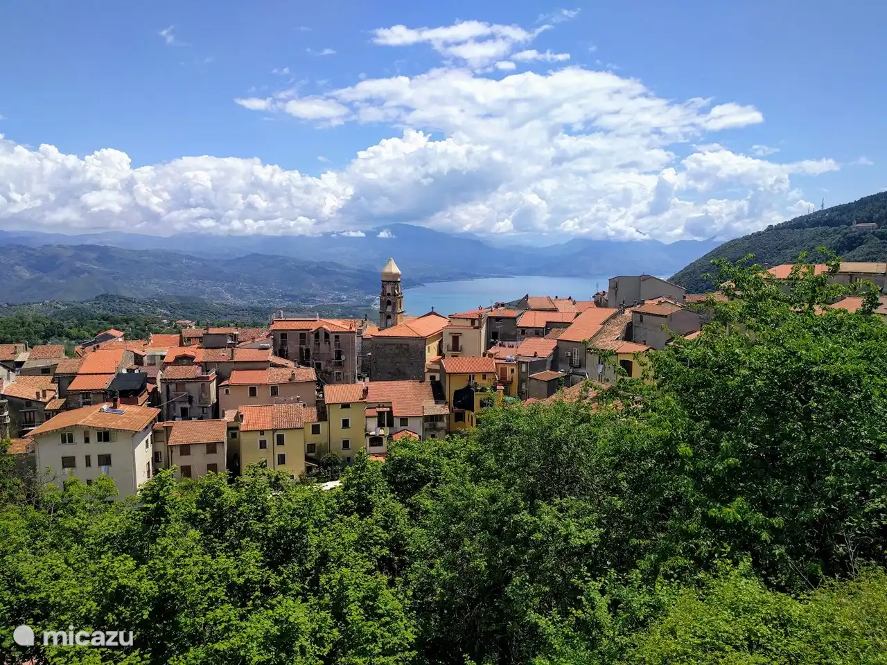 San Giovanni es un pueblo medieval - con fibra de vidrio